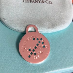 Return to Tiffany charm pendant new condition